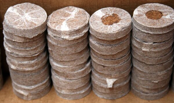 Cocopeat coin block Coir pith for kitchen and terrace gardening Potting Mixture Soil Manure Cake - Image 6